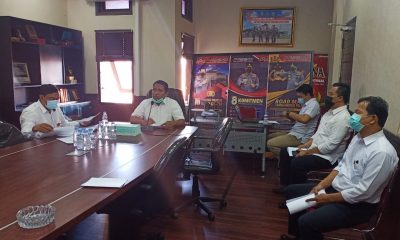 de