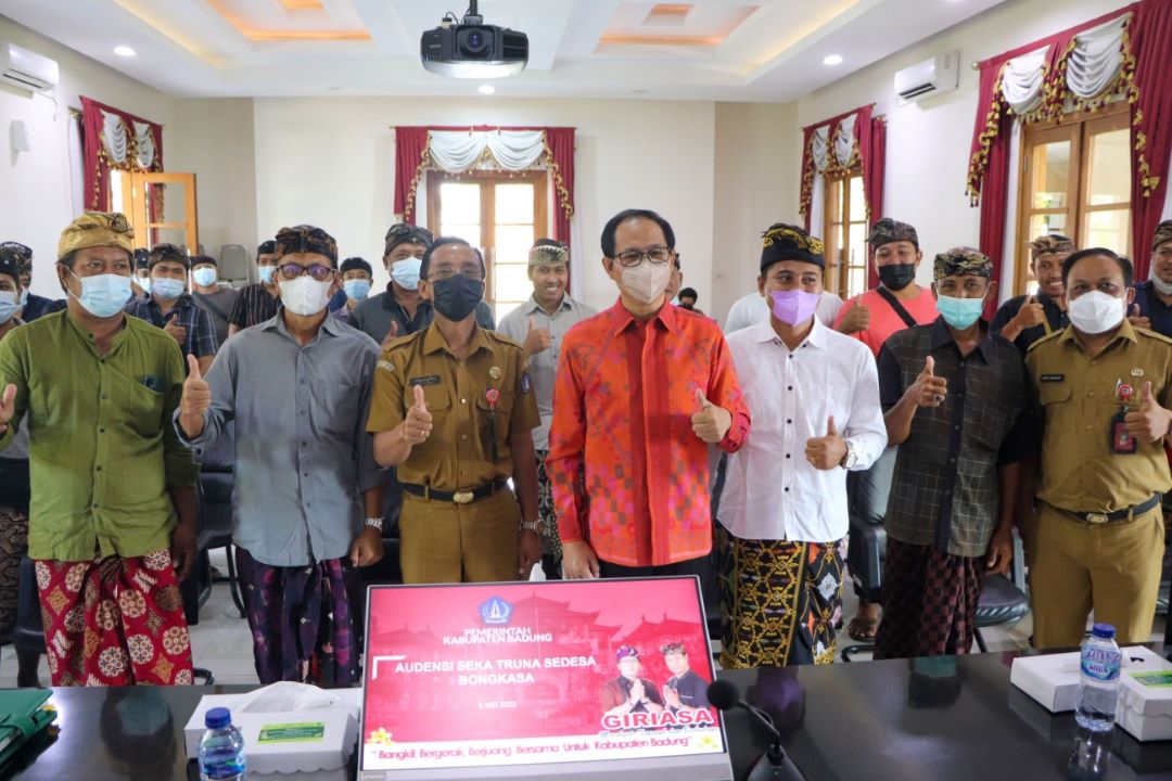 wakil bupati suiasa