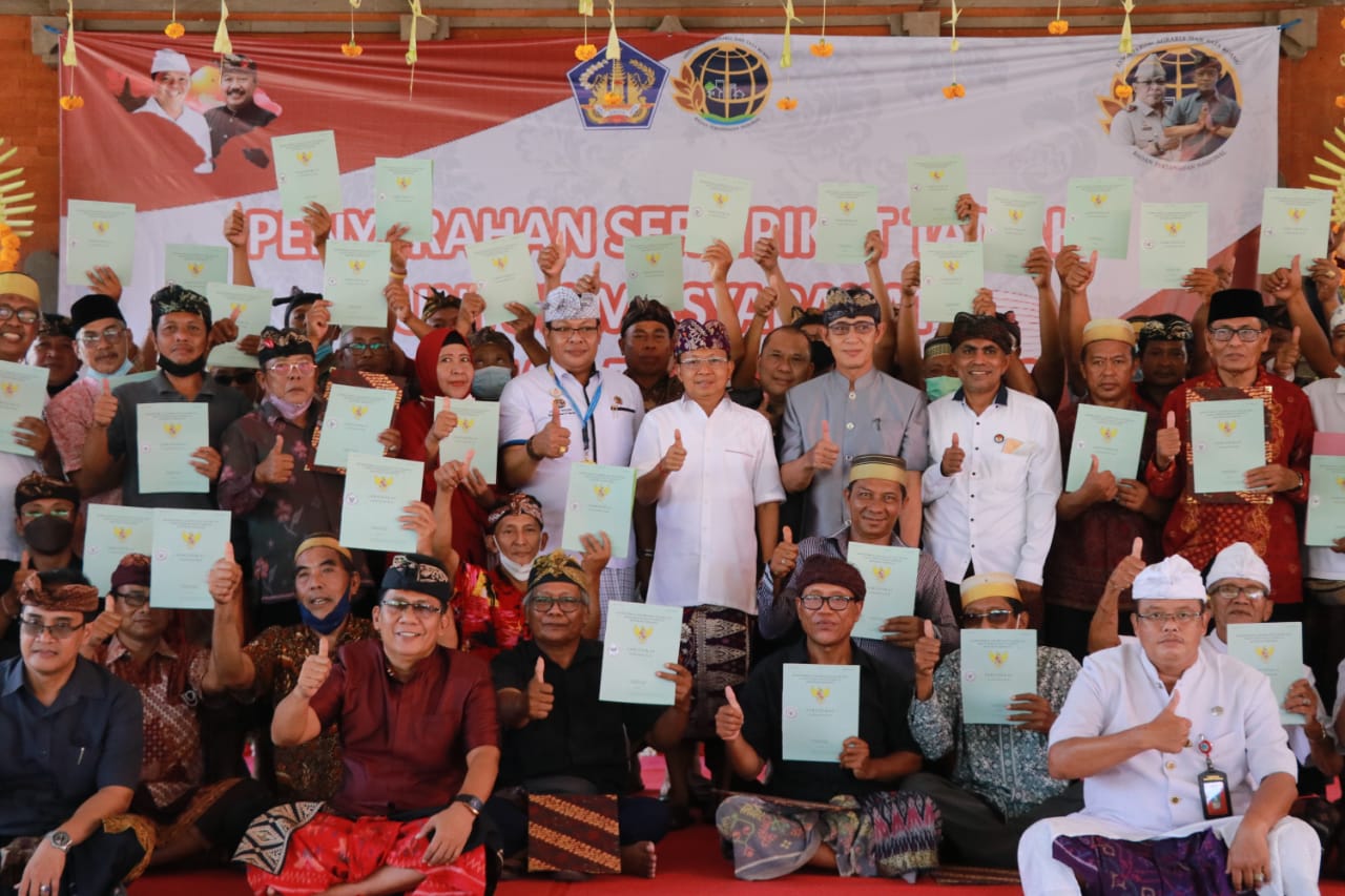penyerahan sertifikat