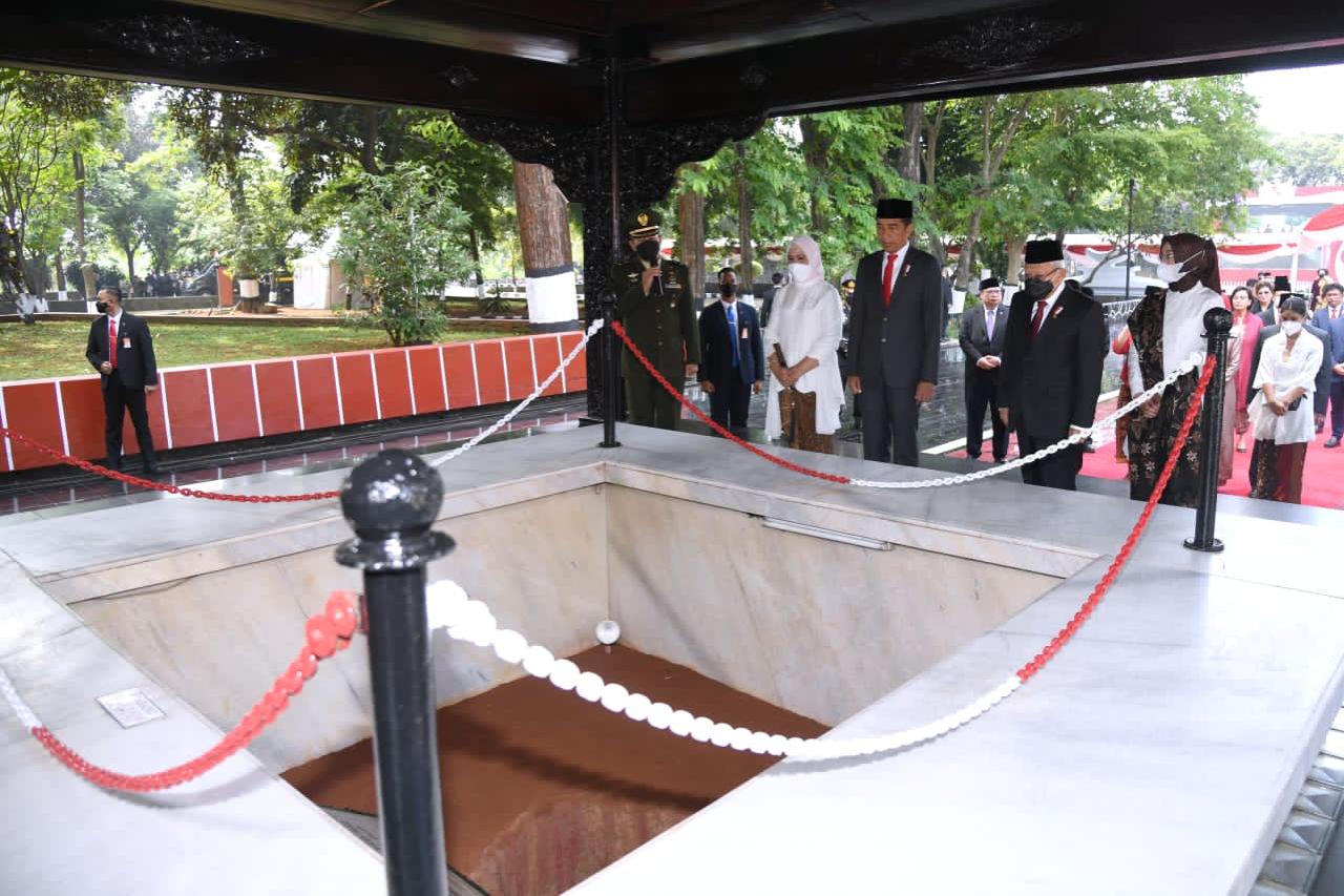 lubang buaya