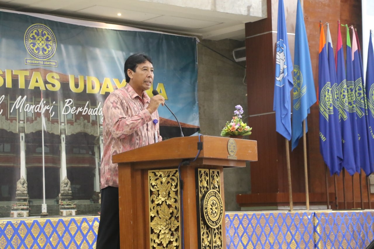 rektor unud