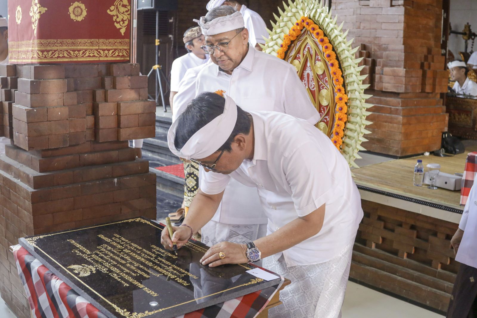 sekda adi arnawa