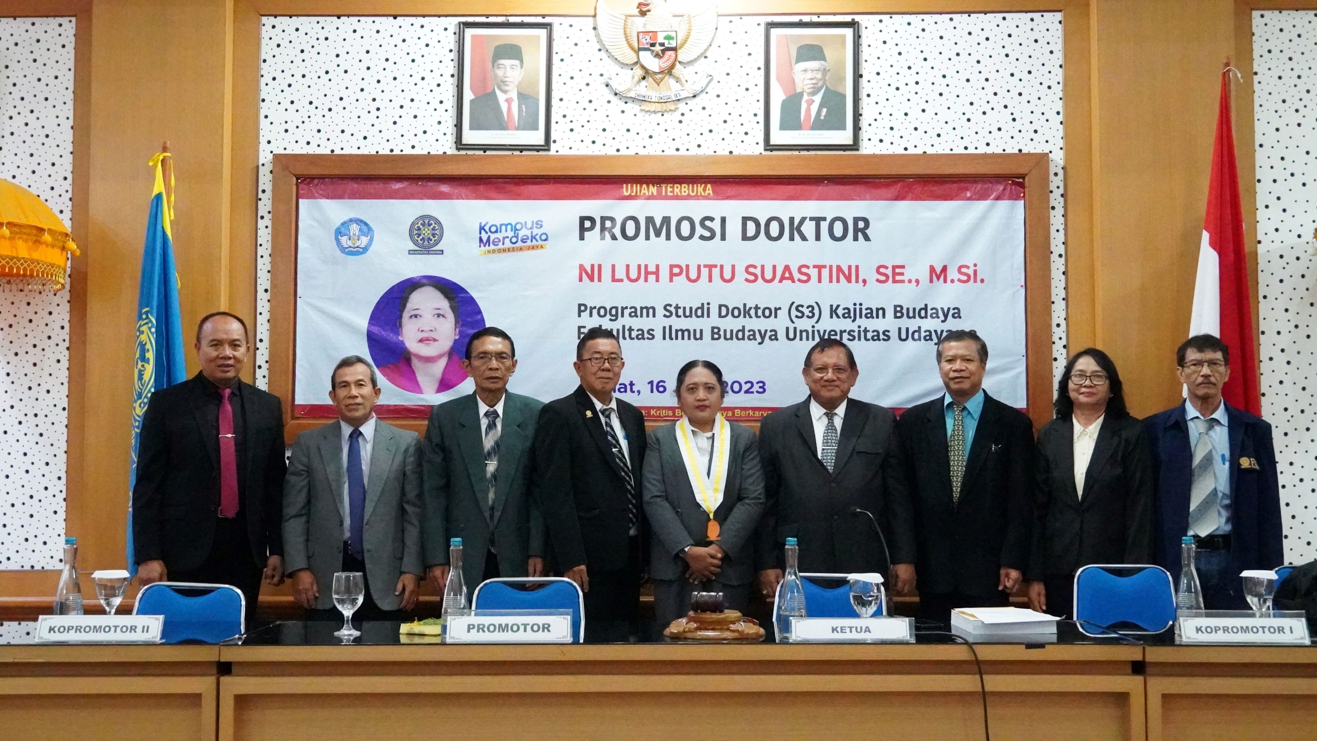 kaji ideologi