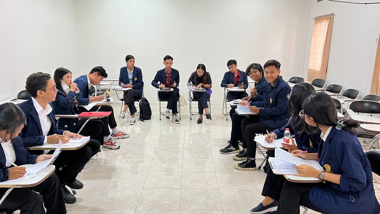 univ debat