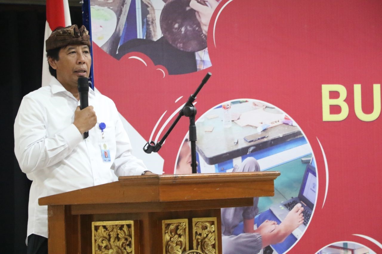 rektor unud