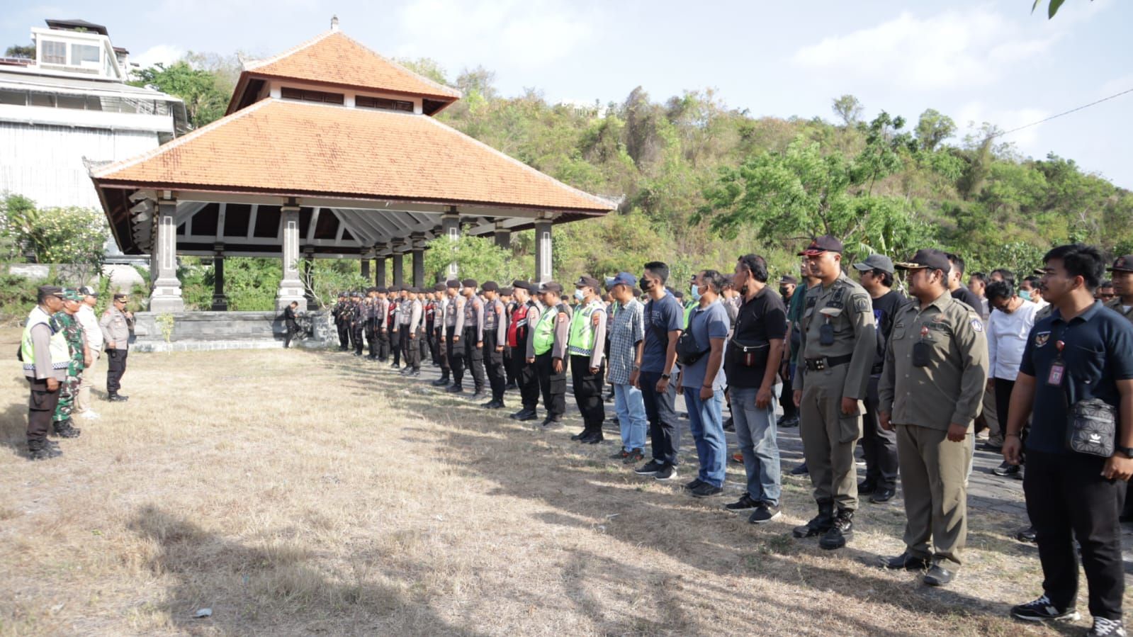 hut ormas di jimbaran