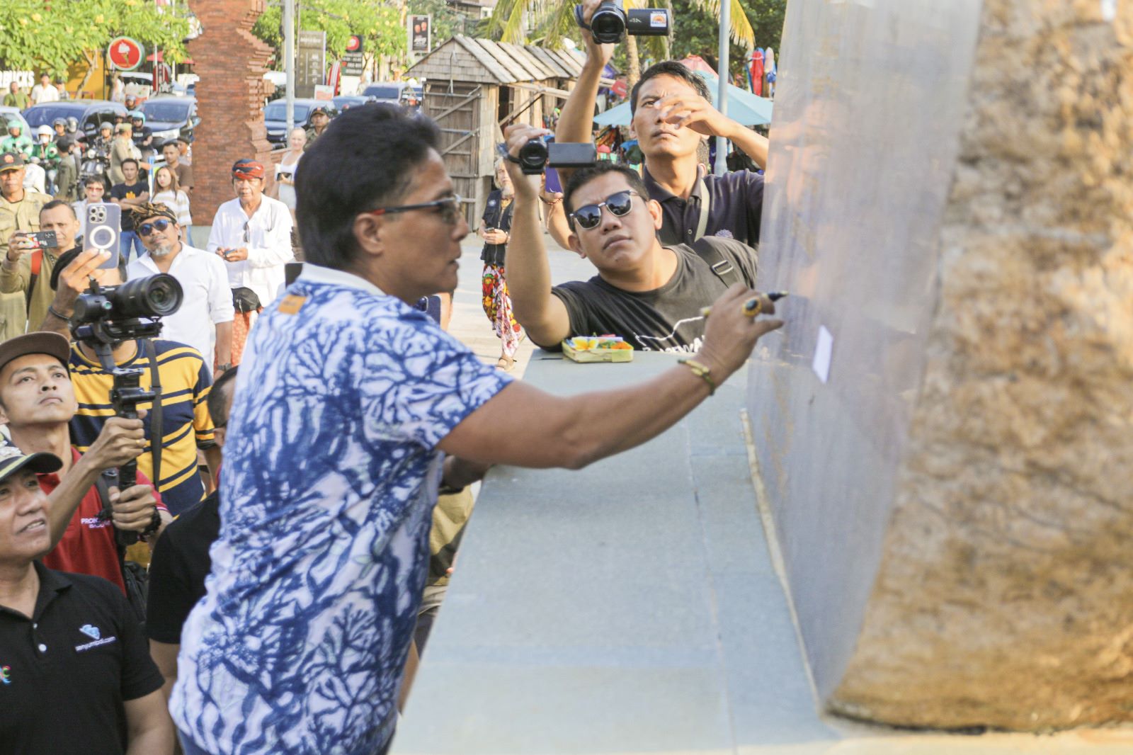 Hibah pasar seni kuta