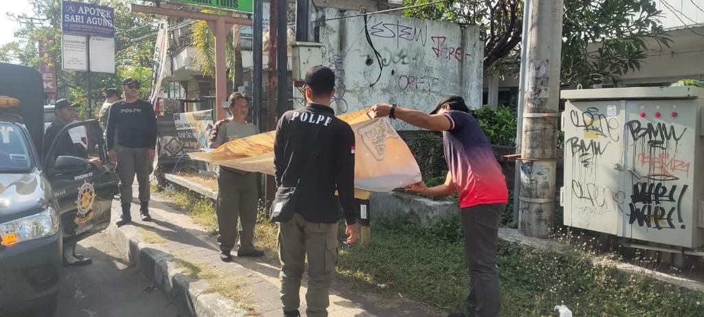 penertiban baliho denpasar