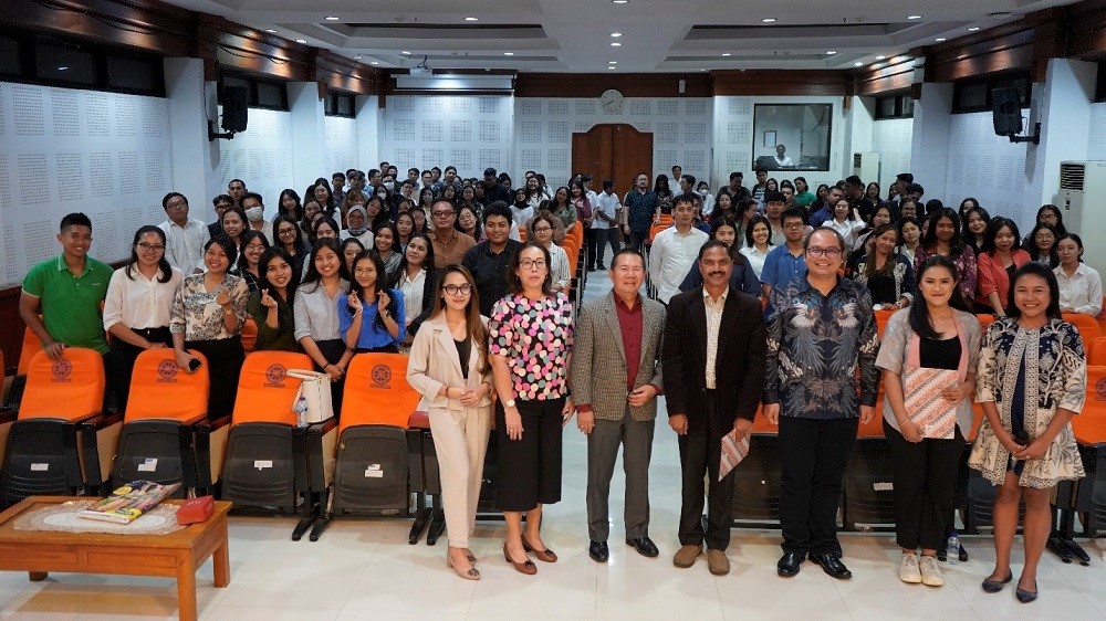 seminar internasional feb unud