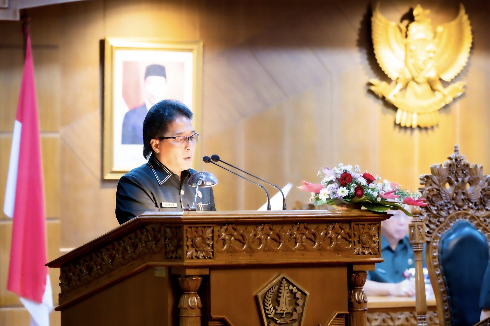 bupati giri prasta saat rapat paripurna dprd badung