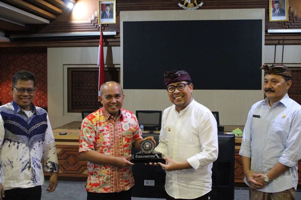 kunjungan walikota pangkal pinang ke denpasar