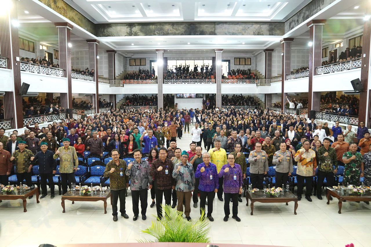 kuliah umum mahfud md di unud