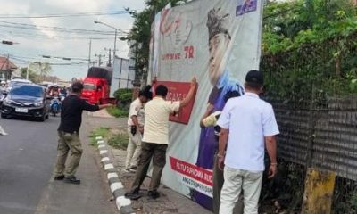 penertiban baliho kadaluarsa