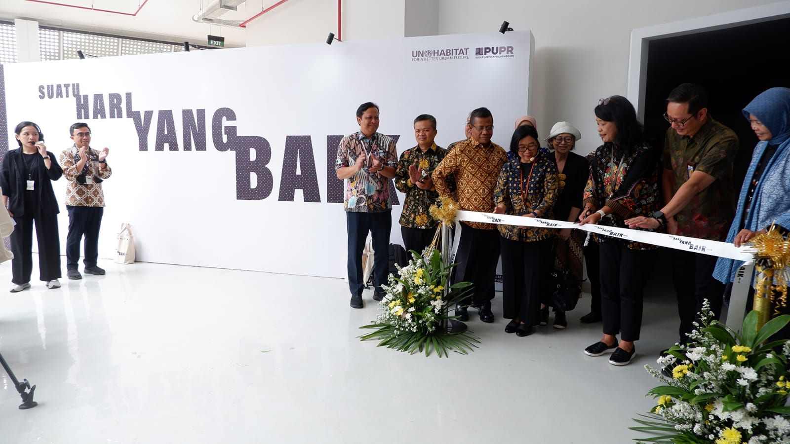 Pameran suatu hari yang baik 2045