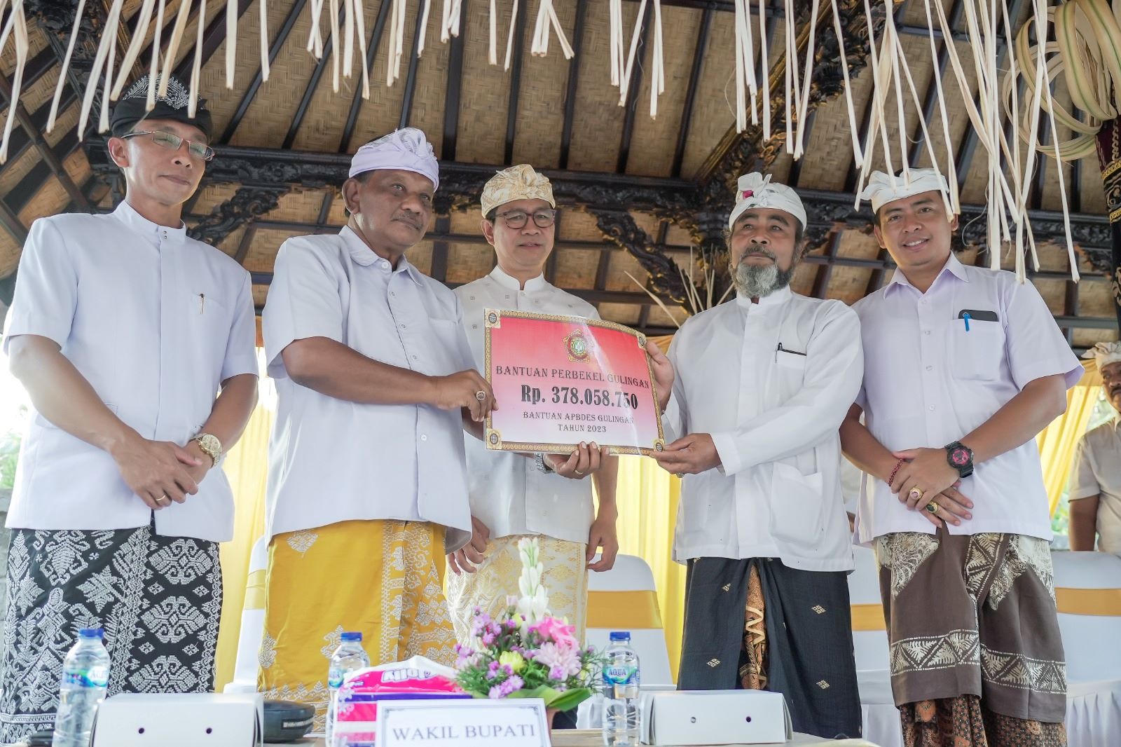 Karya Desa Adat Gulingan