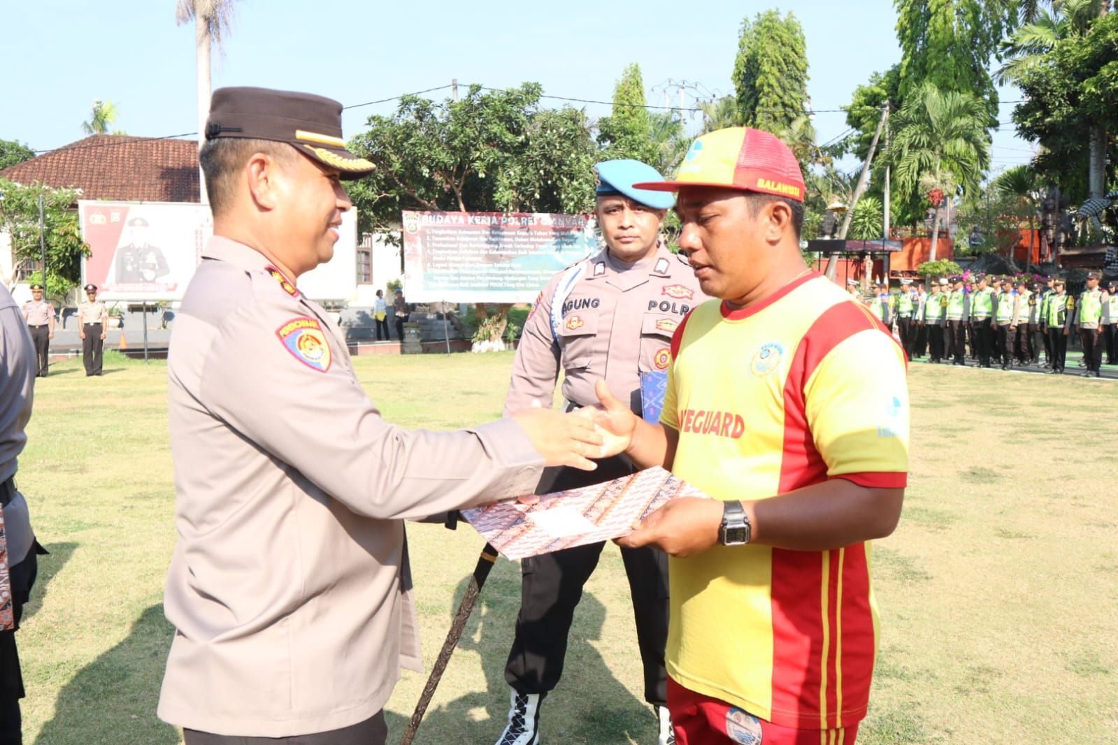 pelepasan personel polres gianyar