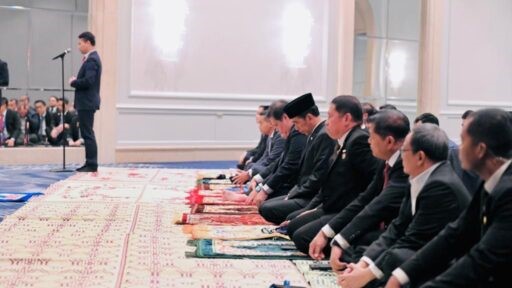 salat jumat presiden jokowi