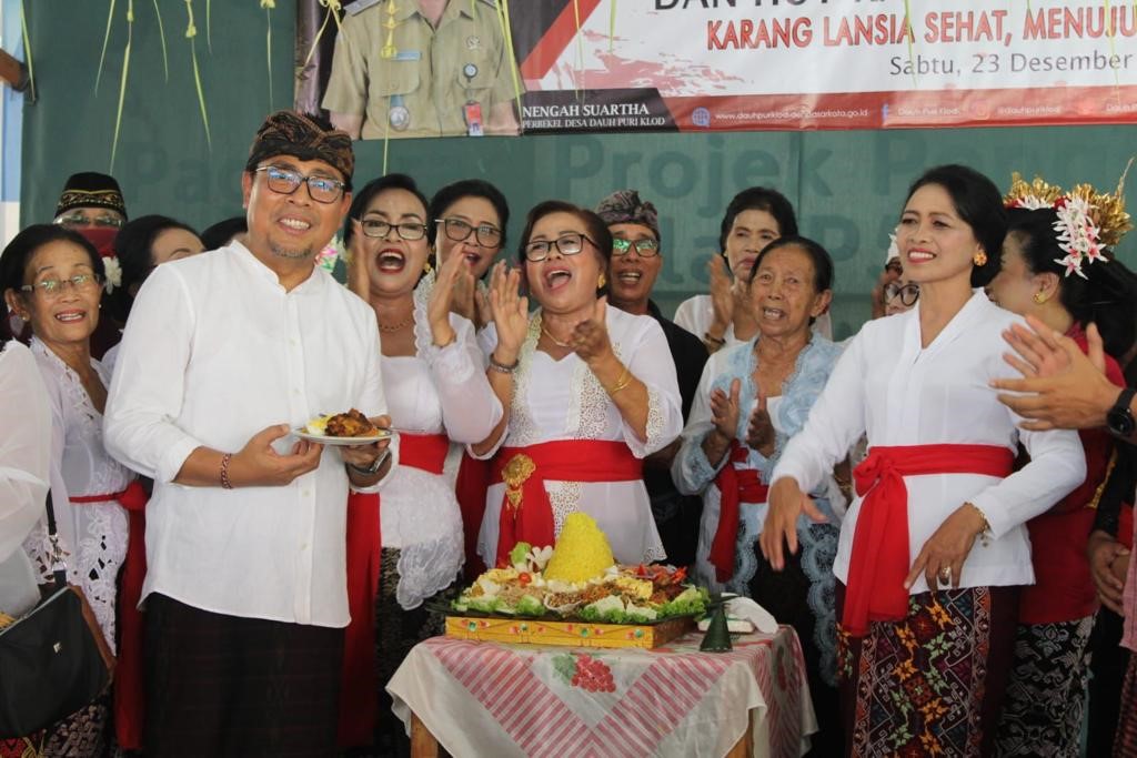 hut Karang Lansia Werdha Santhi