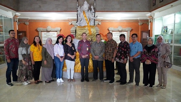 kunjungan fib unair ke unud