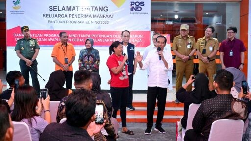 penyerahan blt el nino di manado