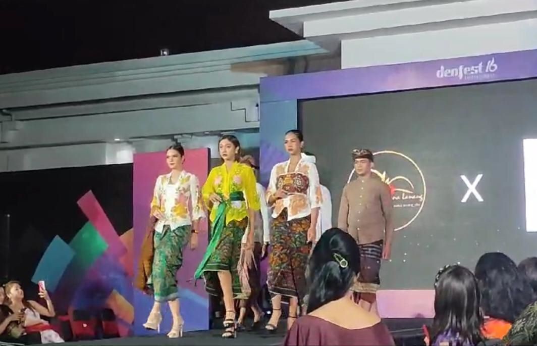 Fashion Show Denfest
