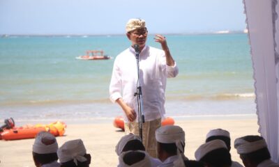 Upacara Pemahayu Jagat di pantai muaya