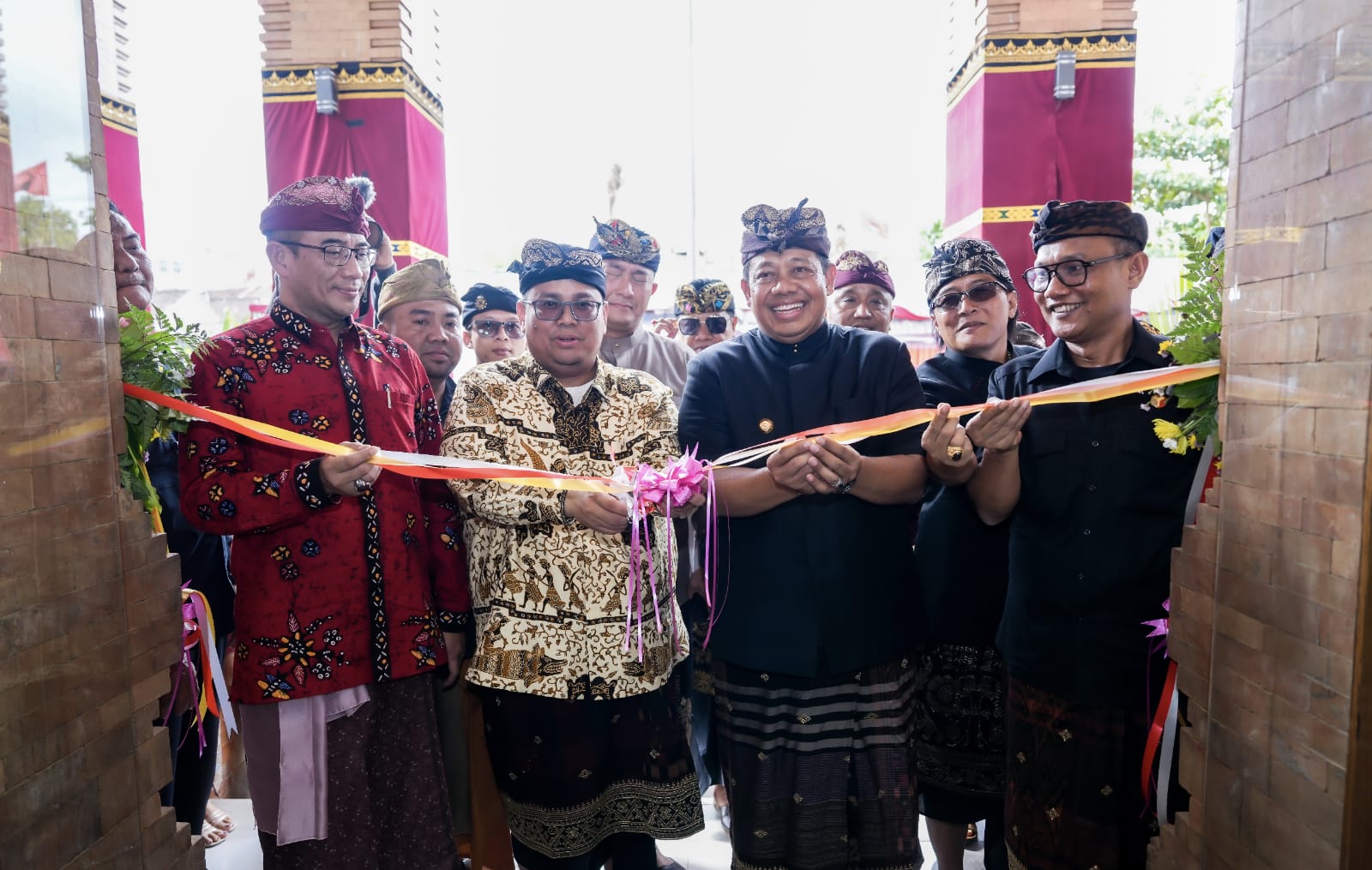 Gedung pemilu alaya giri nata