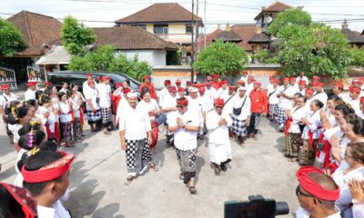 bupati tabanan di pura batur pande