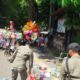 penertiban pedagang di jalan surapati