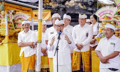 Melaspas di Pura Melanting Banjar Sulangai