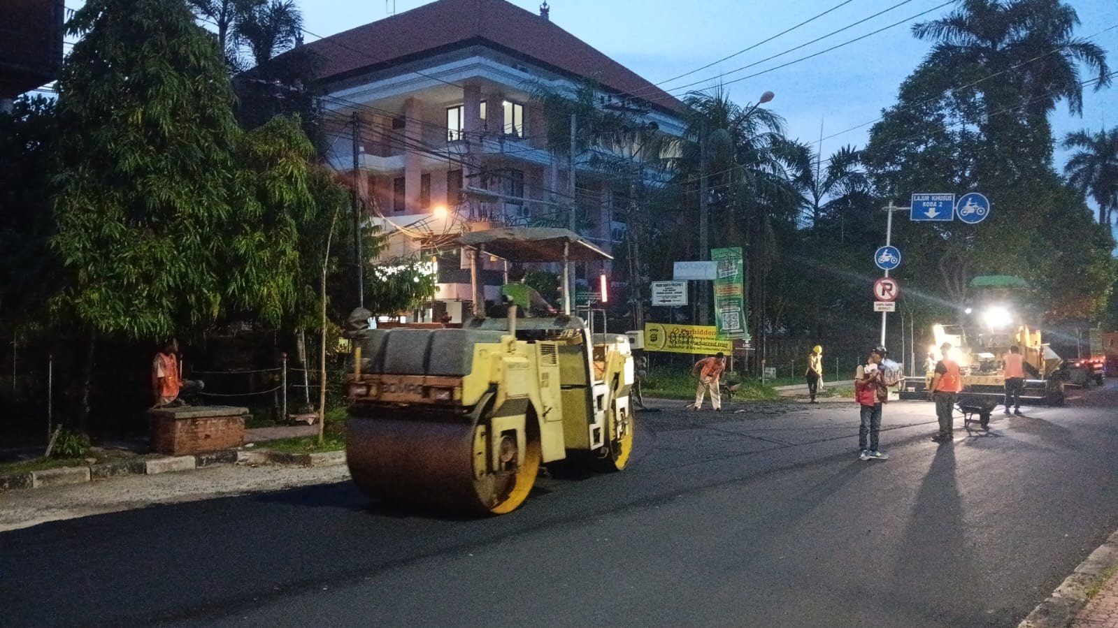 perbaikan jalan denpasar