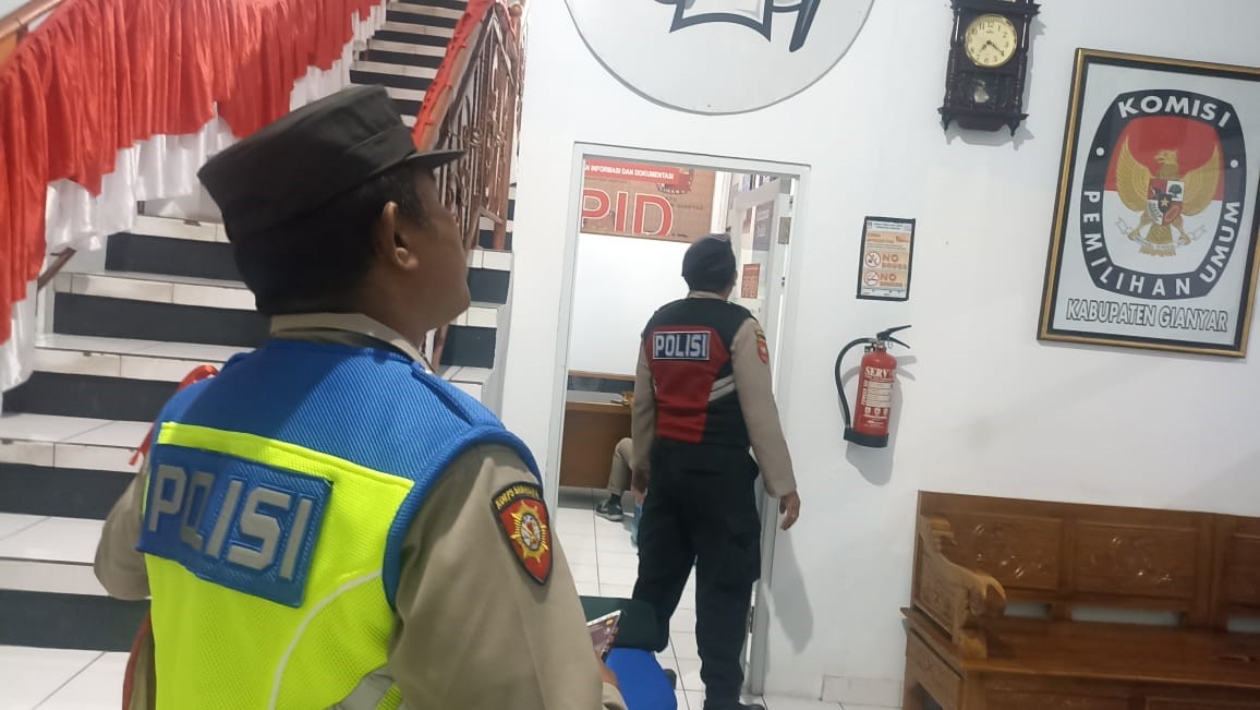 pengamanan kantor kpud gianyar