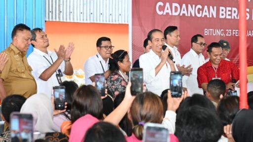 bantuan beras presiden di bitung