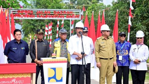 presiden jokowi resmikan inpres jalan daerah kalimantan barat