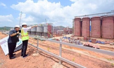 presiden jokowi mengunjungi smelter alumina
