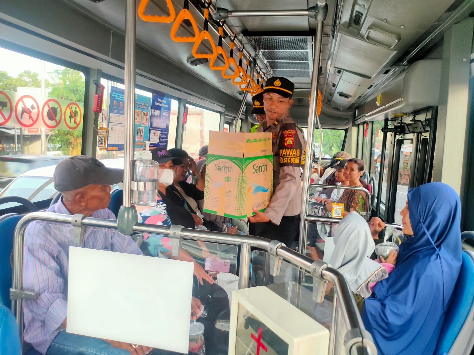 takjil gratis polsek denut