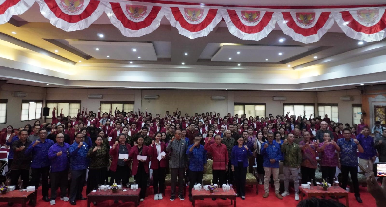 kuliah umum wayan koster