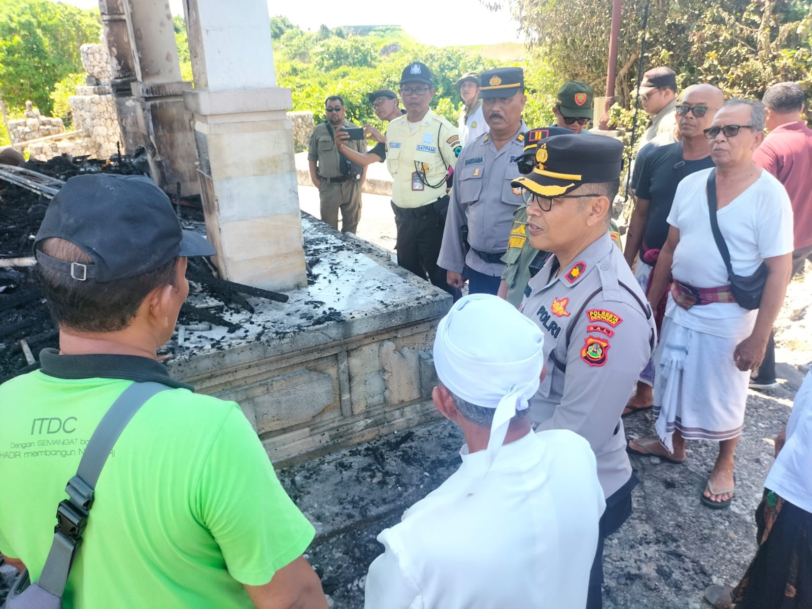 kebakaran pura bias tugel