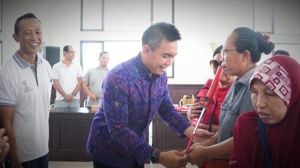 bantuan tongkat adaptif