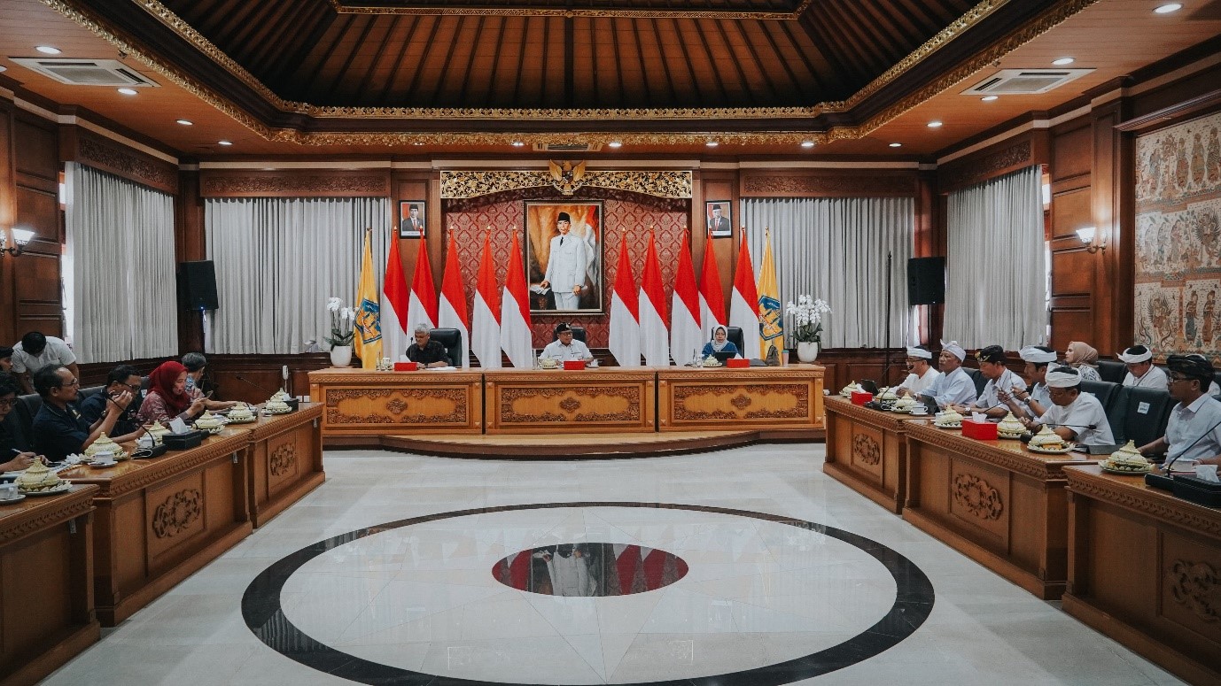 rapat pengelolaan tpa suwung
