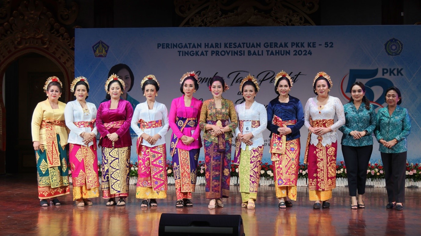 lomba tari pendet pkk bali