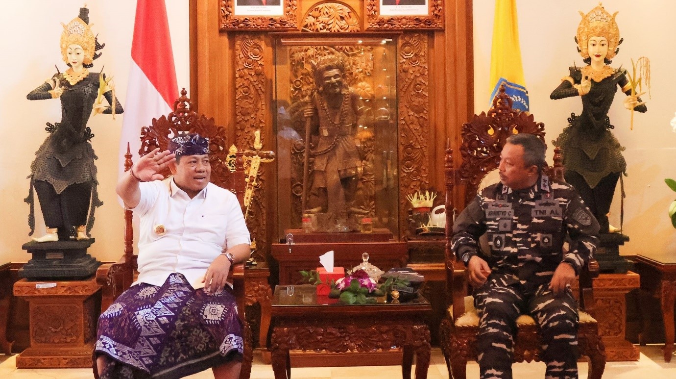 kunjungan Pangkoarmada ke bali