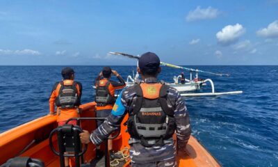 nelayan terjatuh di selat lombok