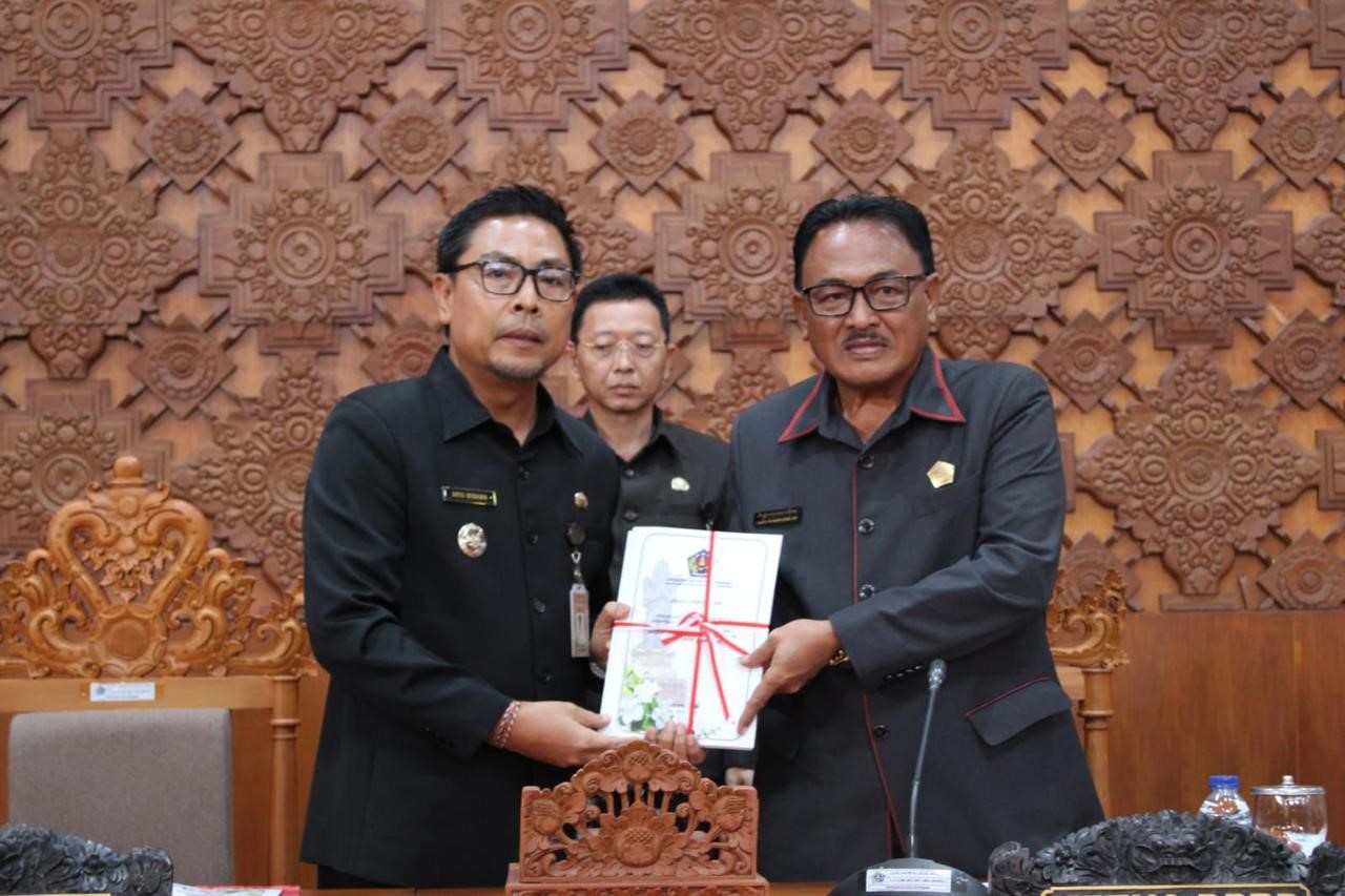 sidang paripurna dprd denpasar