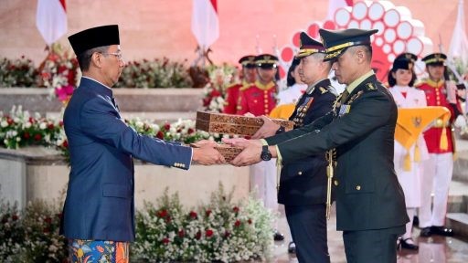 kirab bendera merah putih