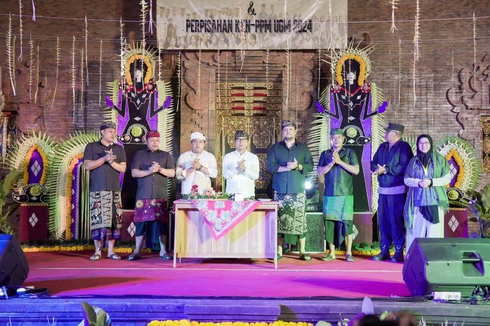 Sekda Adi Arnawa