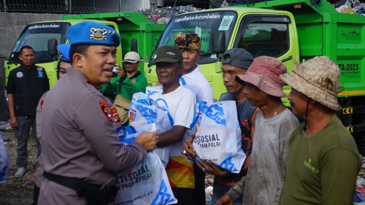 Bhakti Sosial Kadiv Propam Polri