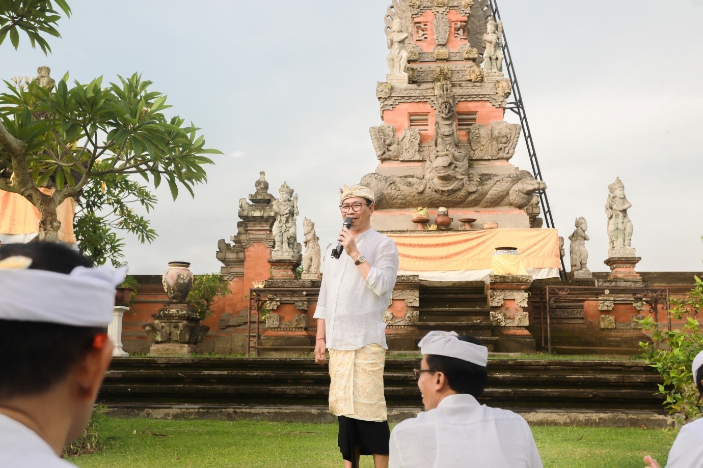 santi puja