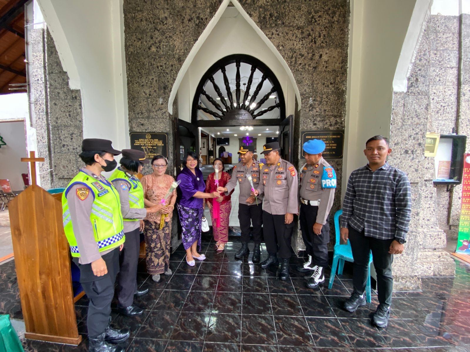 Polwan Polres Gianyar