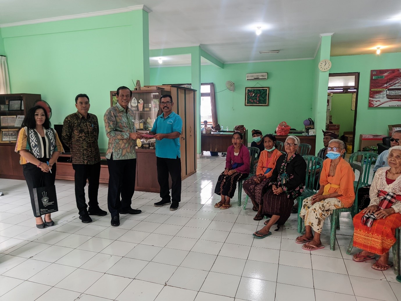 bakti sosial dprd bali